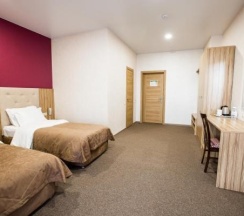 Улучшенный номер (твин) в SKY LUX HOTEL