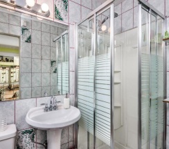 Двухместный номер Standard двуспальная кровать в Diana's Luxury Bed and Breakfast