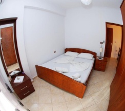 Четырёхместный номер Standard с видом на море в Hotel Erioni