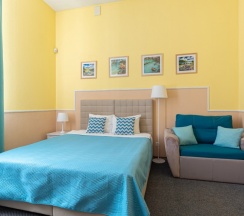 Полулюкс в Искра