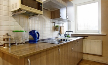 Кровать в восьмиместном номере в Maestro Hostel