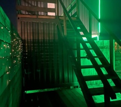 Коттедж улучшенный в Побег из квартиры