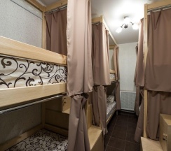 Кровать в общем 6-местном номере (удобства на этаже) в I hostel