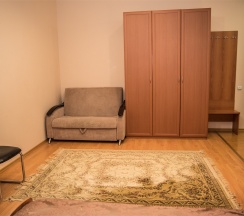 «Повышенной комфортности» двухспальная кровать, диван в Вип-Хаус