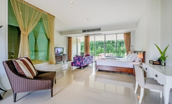 Двухместный люкс Deluxe Pool View двуспальная кровать в L'esprit de Naiyang Beach Resort
