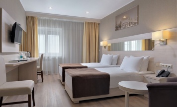 Однокомнатный двухместный  с двумя раздельными кроватями (без балкона, вид на стену) Главный корпус в Тетьково