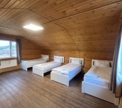 Шестиместный коттедж с видом на горы в 45 причал