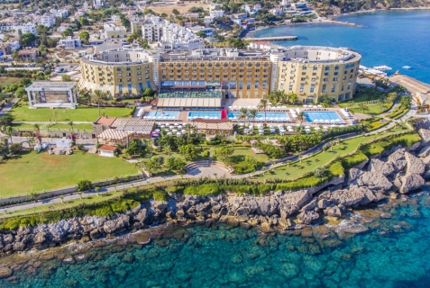 Клепини: Курортный отель Merit Park Hotel & Casino