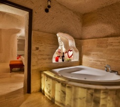 Двухместный номер Standard с балконом двуспальная кровать в Corner İn Cappadocia