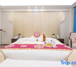 Люкс Deluxe в Dunhuang Hotel