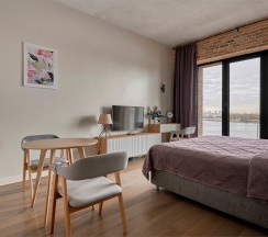 Deluxe студия с видом на реку в SV Loft Apart