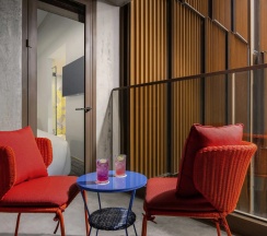 Двухместный номер Premium с балконом двуспальная кровать в ibis Styles Bangkok Silom