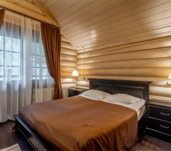 Гостевой дом с горячей купелью и камином в Лепота