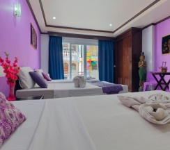 Семейный номер Deluxe с балконом в Hotel Grand Orchid Inn