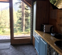 Шале 4. Четырёхместный номер комфорт с видом на горы в Белый волк