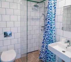 Двухместный номер Standard с балконом двуспальная кровать в Алиса, привет!