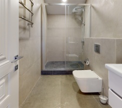 Большой Дом в Чилл Хилл