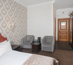 Номер улучшенный №203 в Hotel central
