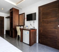 Двухместный номер Superior с балконом двуспальная кровать в 7Q Bangla Hotel