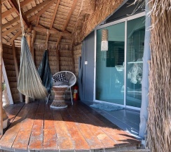Бунгало с видом на море в Sea Love Beach Bar und Bungalows