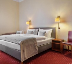 Двухместный номер Comfort двуспальная кровать в Hotel Kronprinz Hamburg
