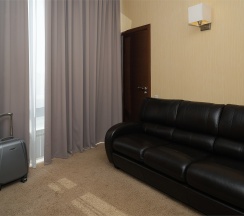 VIP 1 в Парус