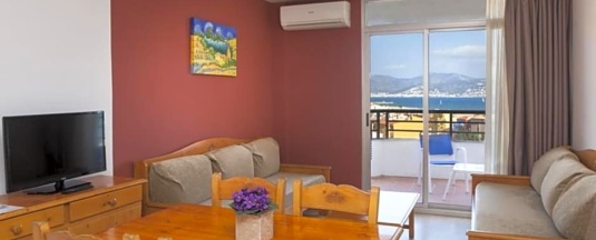 Четырёхместные апартаменты с 2 комнатами в Xon's Platja Hotel Apartments