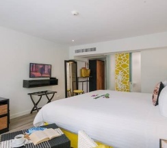 Двухместный номер Pool View Premier двуспальная кровать в Burasari Phuket Resort & Spa