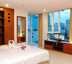 Двухместный номер Deluxe двуспальная кровать в Nam Hung Hotel