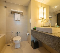 Полулюкс с 2 комнатами в A-One Bangkok Hotel