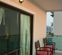 Двухместный номер Standard с балконом и с видом на море двуспальная кровать в Sunlight Hotel