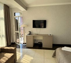 4-х местный Люкс с балконом в Жемчужина Черного моря