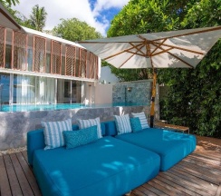 Двухместная вилла с видом на бассейн двуспальная кровать в Veranda Resort & Villas Hua Hin - Cha Am