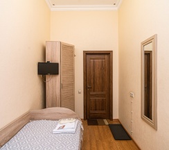 Стандартный одноместный номер с общей ванной комнатой в Inn 6 line