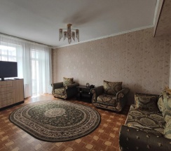 Двухместный номер Superior с балконом двуспальная кровать в Караганда