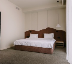 Люкс с видом на крепость и море в Марена