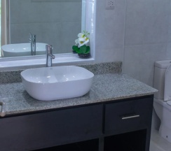Апартаменты Deluxe c 1 комнатой с балконом в East Horizon Self-Catering