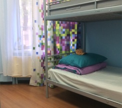 Улучшенный четырехместный женский номер в 7skyhostel