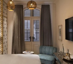 Двухместный номер Classic с балконом двуспальная кровать в The Drisco Hotel Tel Aviv - Relais & Chateaux