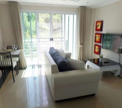 Апартаменты c 1 комнатой с балконом в Westbury Residence