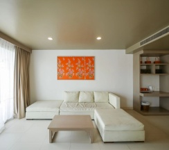 Двухместный полулюкс с видом на бассейн двуспальная кровать в Proud Phuket