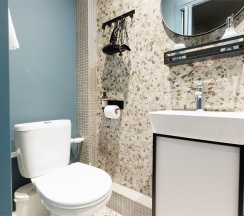 Улучшенный номер с балконом в Simple hotel B9