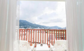 Двухместный номер Делюкс с балконом 2 отдельные кровати в The Frutta Boutique Patong Beach