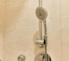 Двухместный номер Superior с балконом и с красивым видом из окна двуспальная кровать в Kainar