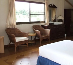 Коттедж с 6 комнатами в Phudara Resort