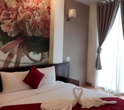Двухместный номер Deluxe двуспальная кровать в The Carnation Hotel Da Nang