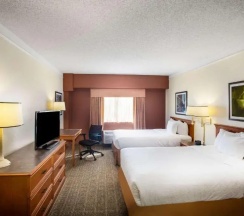 Четырёхместный номер Deluxe в La Quinta Inn by Wyndham Austin Capitol / Downtown