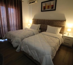 Двухместный номер с балконом 2 отдельные кровати в Julia Hotel