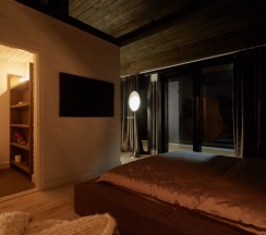 Двухместные апартаменты Мансарда (двуспальная кровать) в Апартаменты Room for Romantic в Nikolaev Building