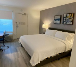 Двухместный номер Standard двуспальная кровать в SureStay Plus Hotel by Best Western Scottsdale North (ex.Fairfield Inn by Marriott Scottsdale North)